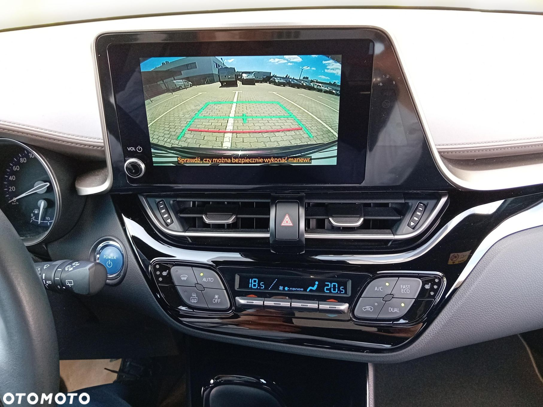 Toyota C-HR - 13