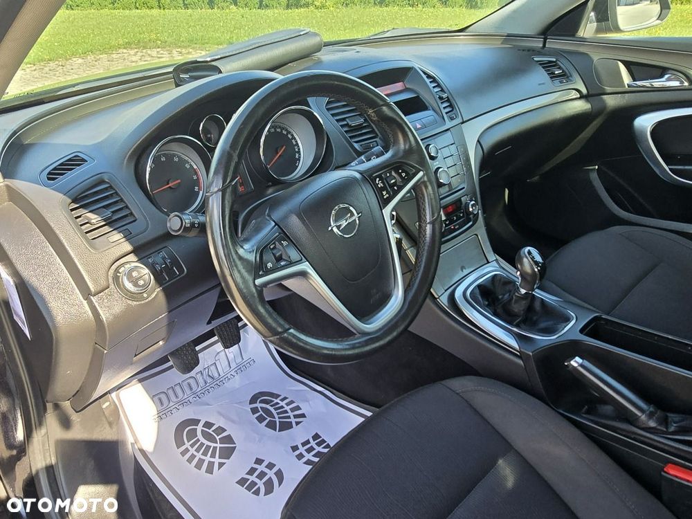 Opel Insignia - 15