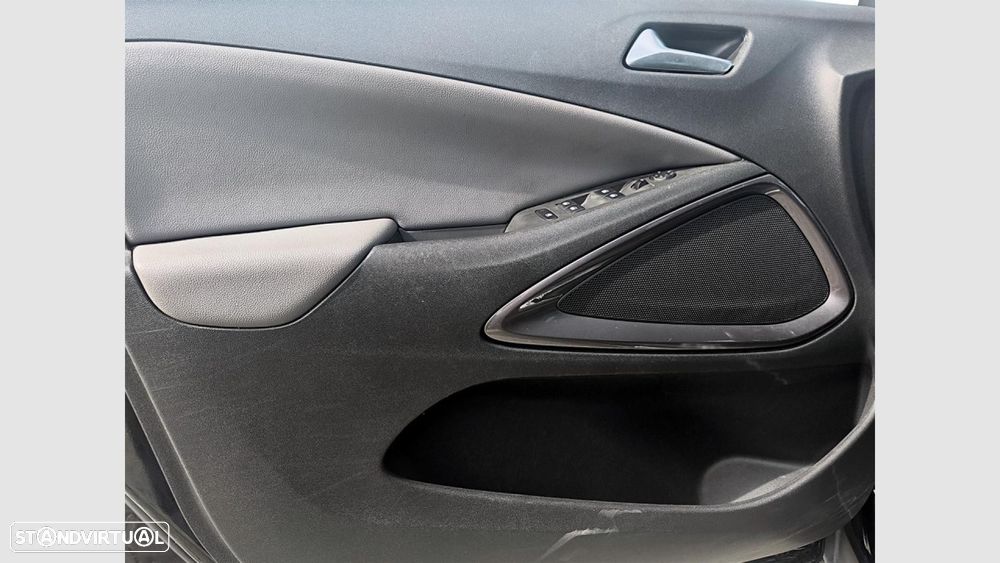 Opel Crossland X 1.2 T Innovation - 12