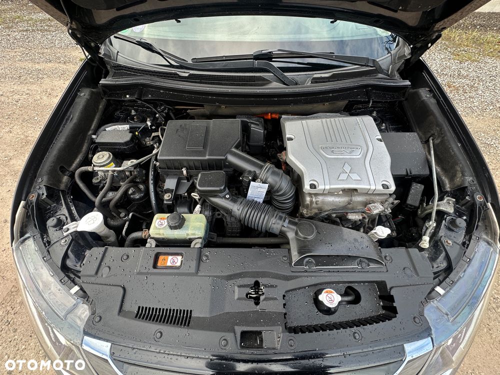 Mitsubishi Outlander 2.0 4WD Top - 36