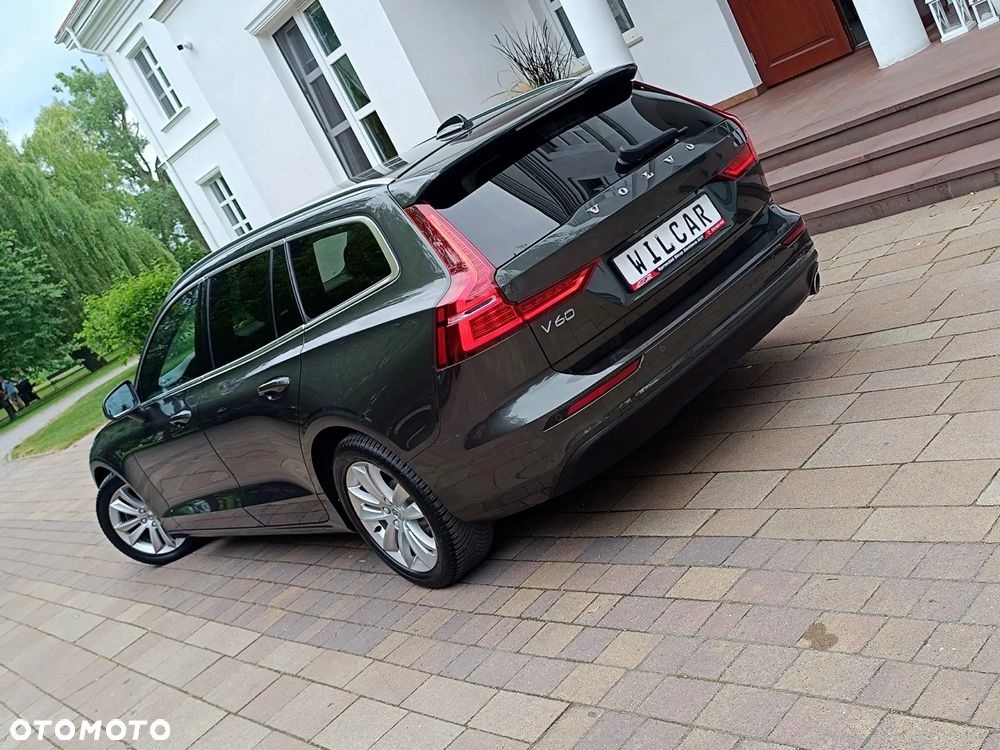 Volvo V60 D3 Momentum Core - 4