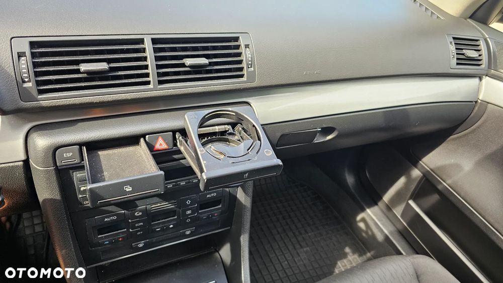 Audi A4 Avant - 16