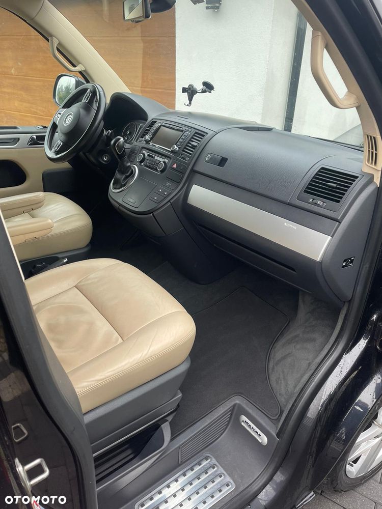 Volkswagen Multivan - 18