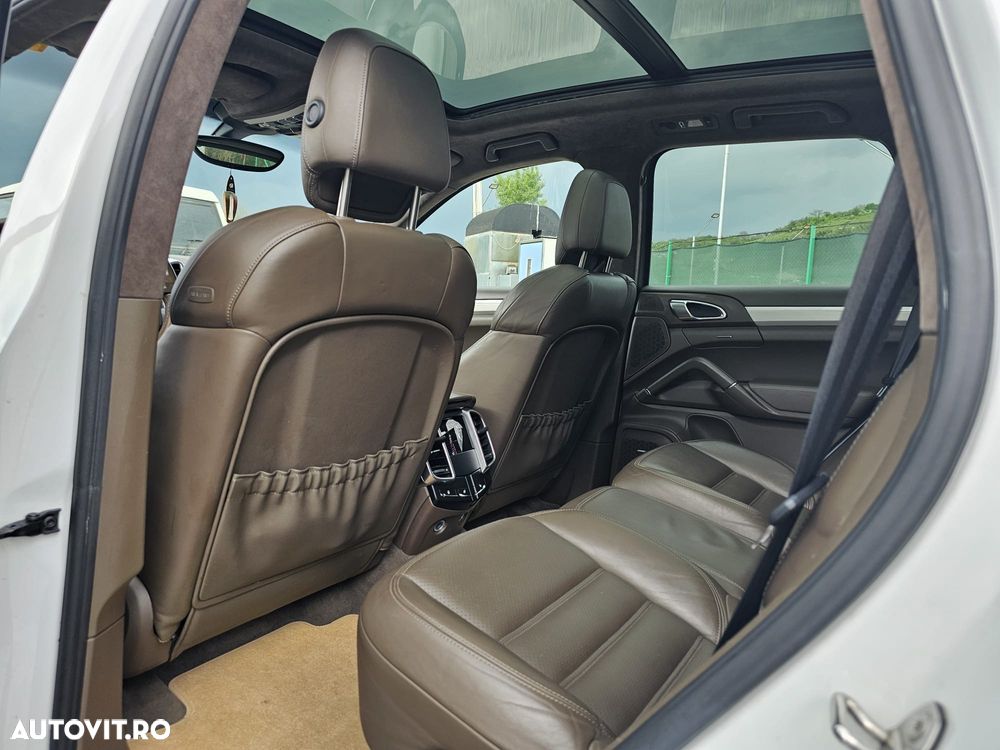 Porsche Cayenne Turbo V8 4.8L Aut. - 6
