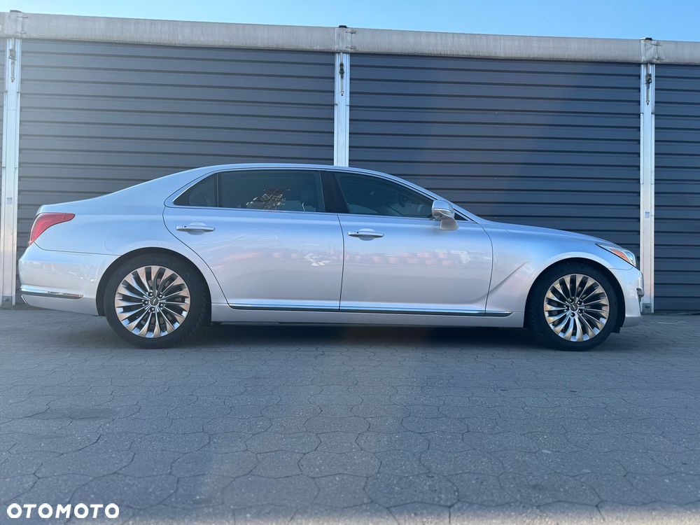 Genesis G90 - 5