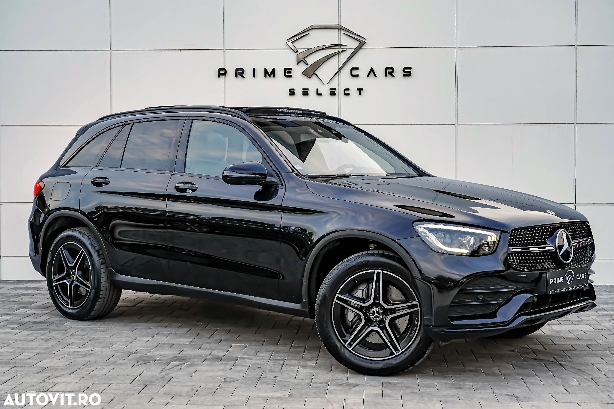 Mercedes-Benz GLC 300 e 4Matic 9G-TRONIC AMG Line Plus - 17