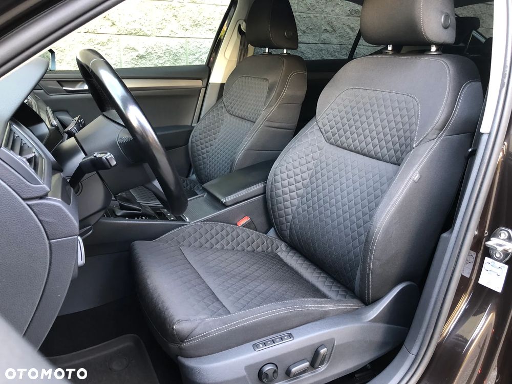 Skoda Superb 2.0 TDI Style DSG - 23