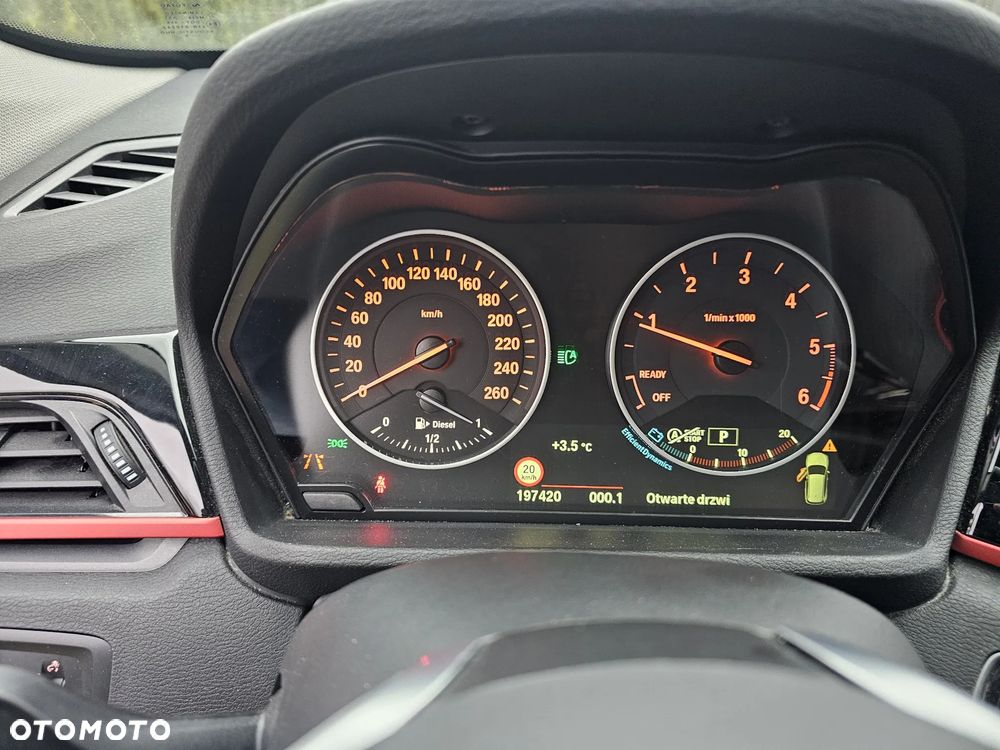 BMW X1 xDrive18d Sport Line - 18