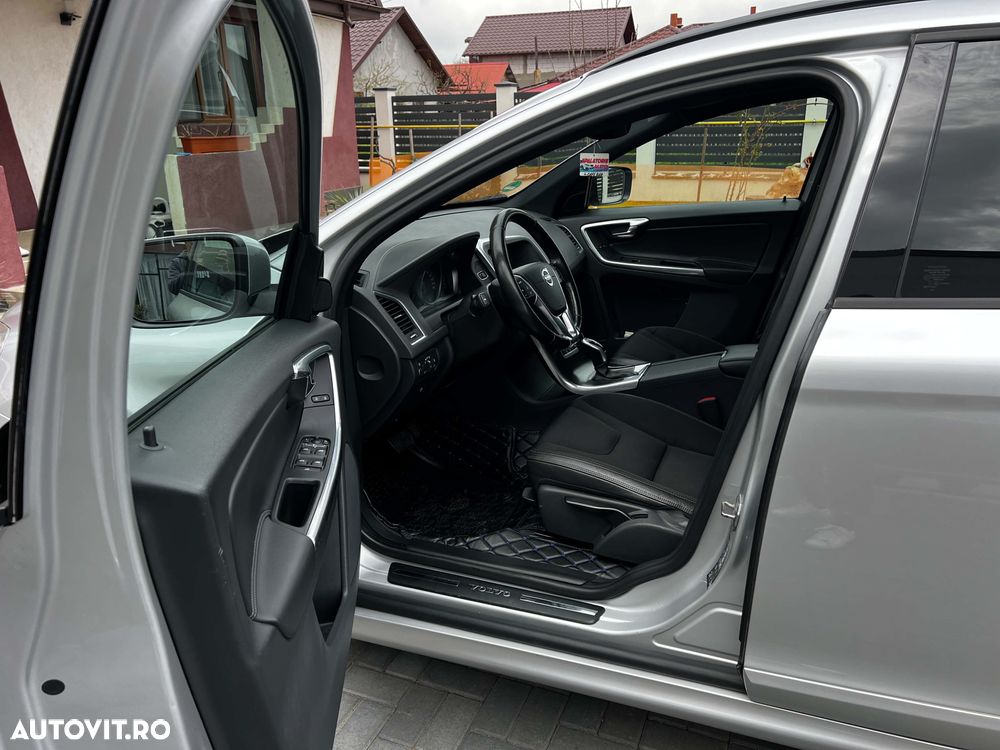Volvo XC 60 D4 Geartronic Momentum - 12
