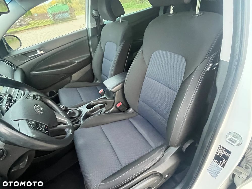 Hyundai Tucson 1.7 CRDI BlueDrive Comfort 2WD - 11