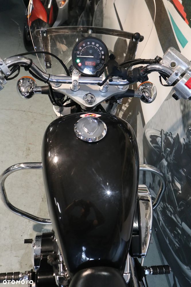 Honda VT - 12