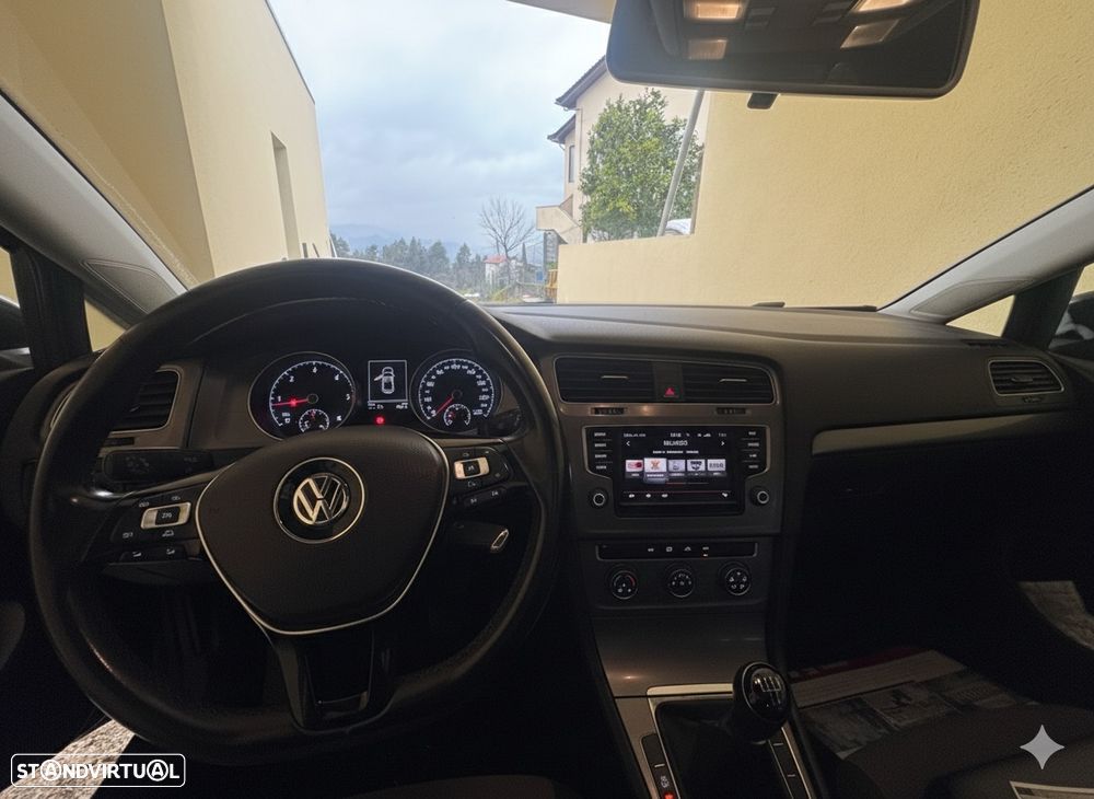 VW Golf 1.6 TDi Confortline - 5