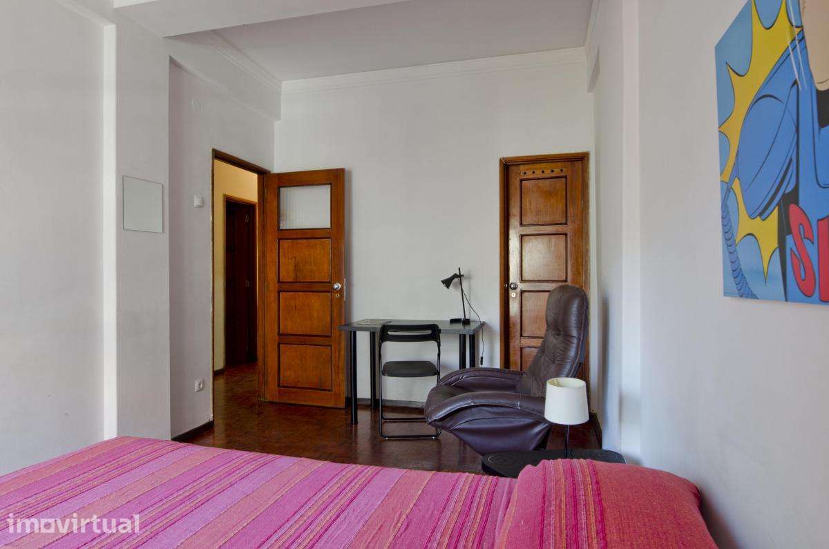 Quarto - localizado em São Bento Lisbon - Grande imagem: 3/19