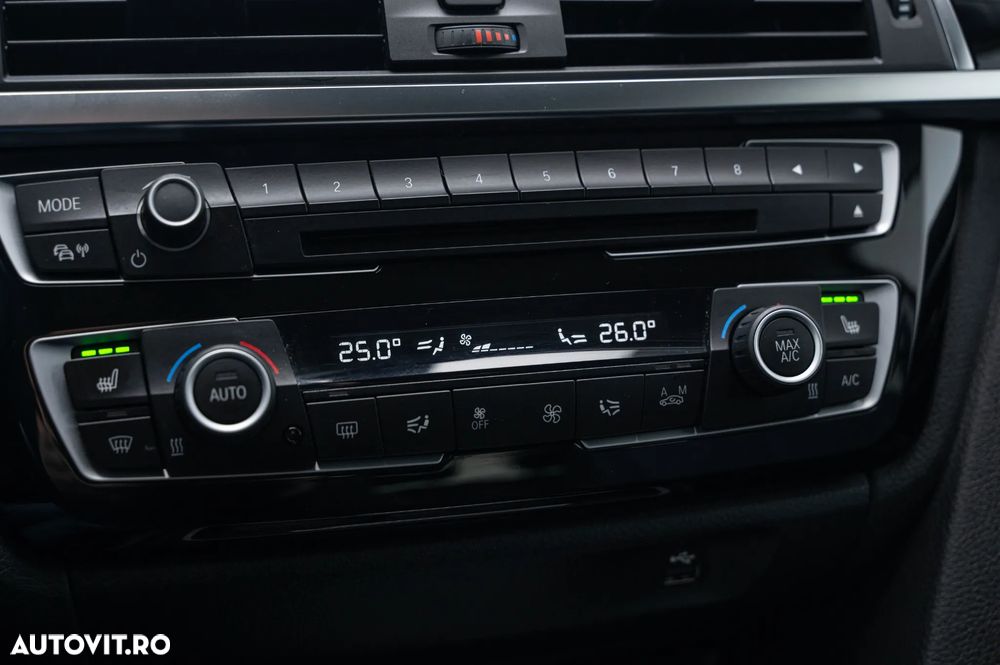 BMW Seria 3 320d Aut. Sport Line - 16