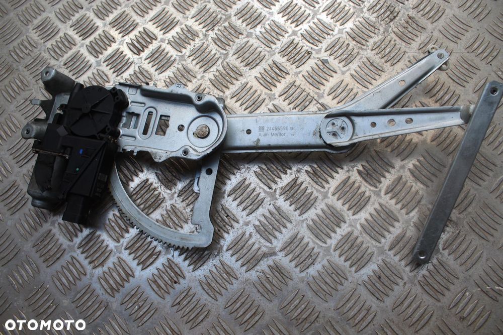 MECHANIZM PODNOŚNIK SZYBY PRAWY PRZÓD OPEL CORSA C 24466596 - 1