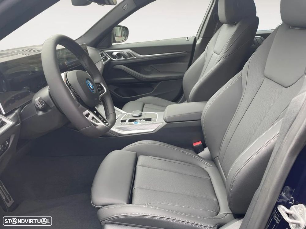 BMW i4 eDrive35 Desportiva M - 10