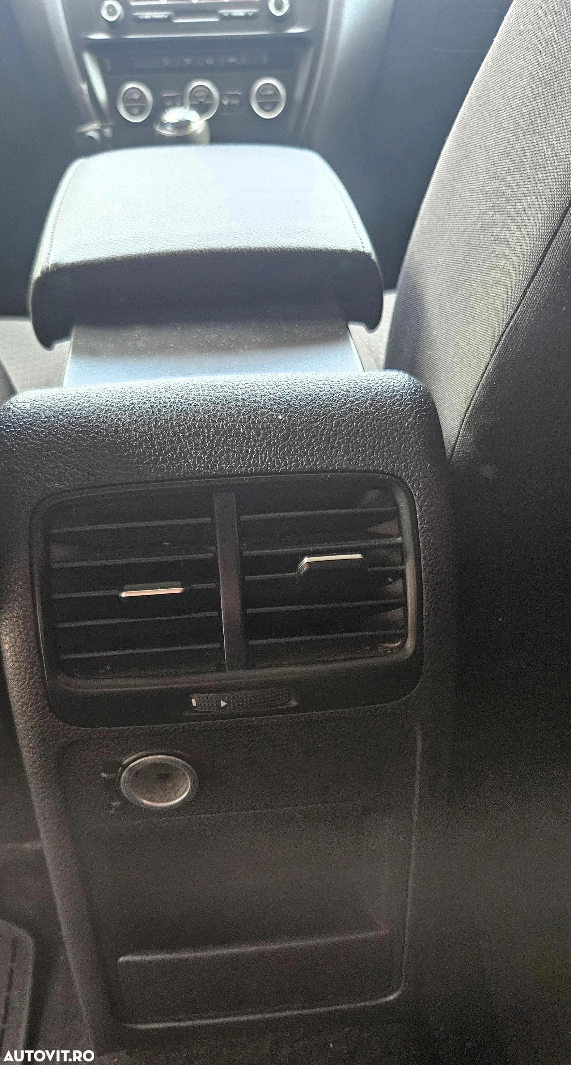 Volkswagen Jetta - 15