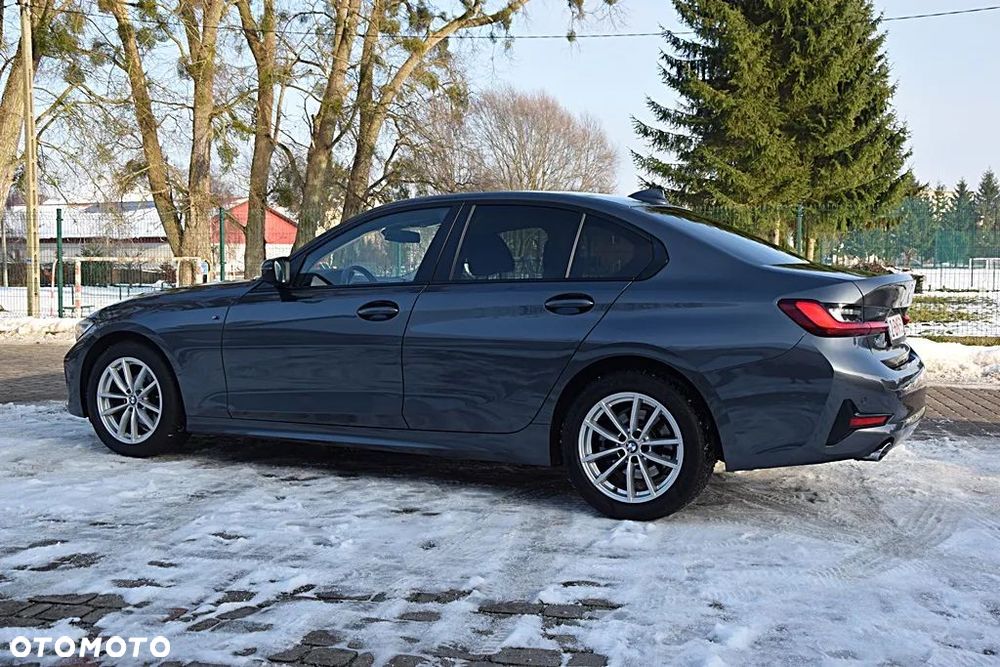 BMW Seria 3 318d Sport Line - 10