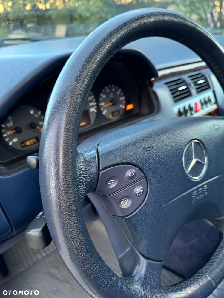 Mercedes-Benz Klasa E - 11