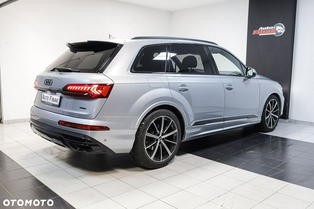 Audi Q7 - 10