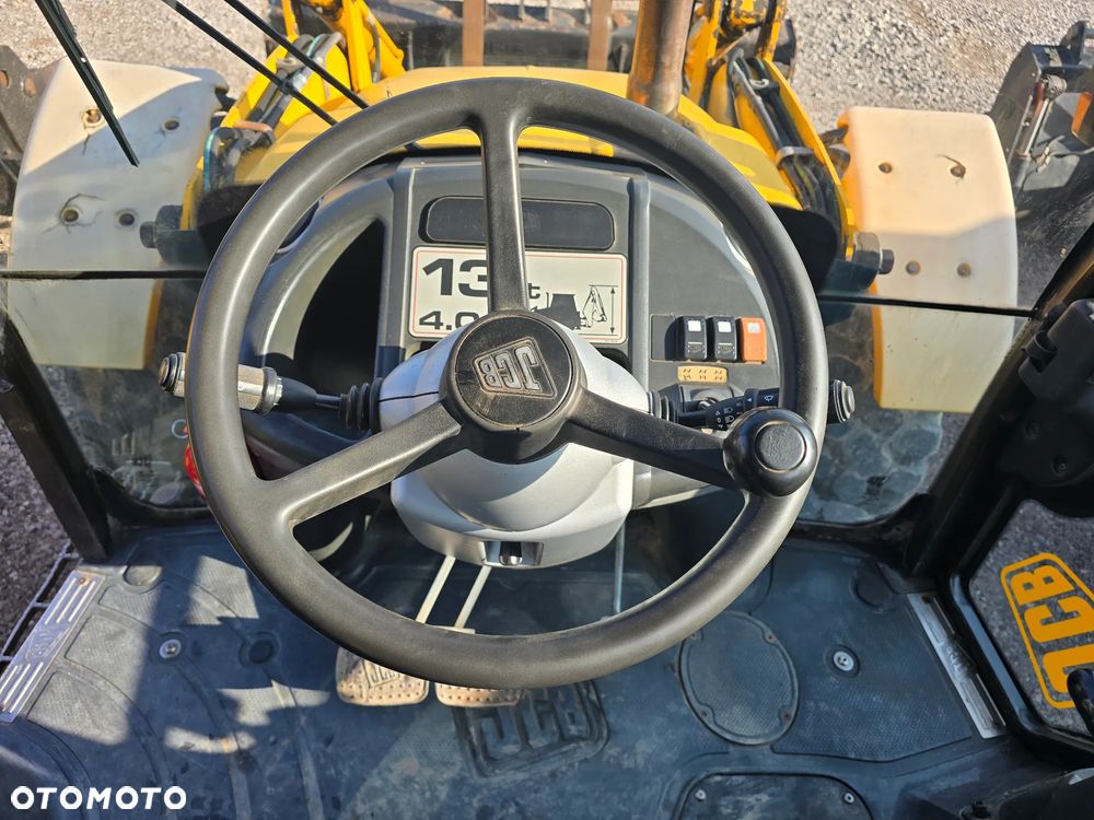 JCB - 10