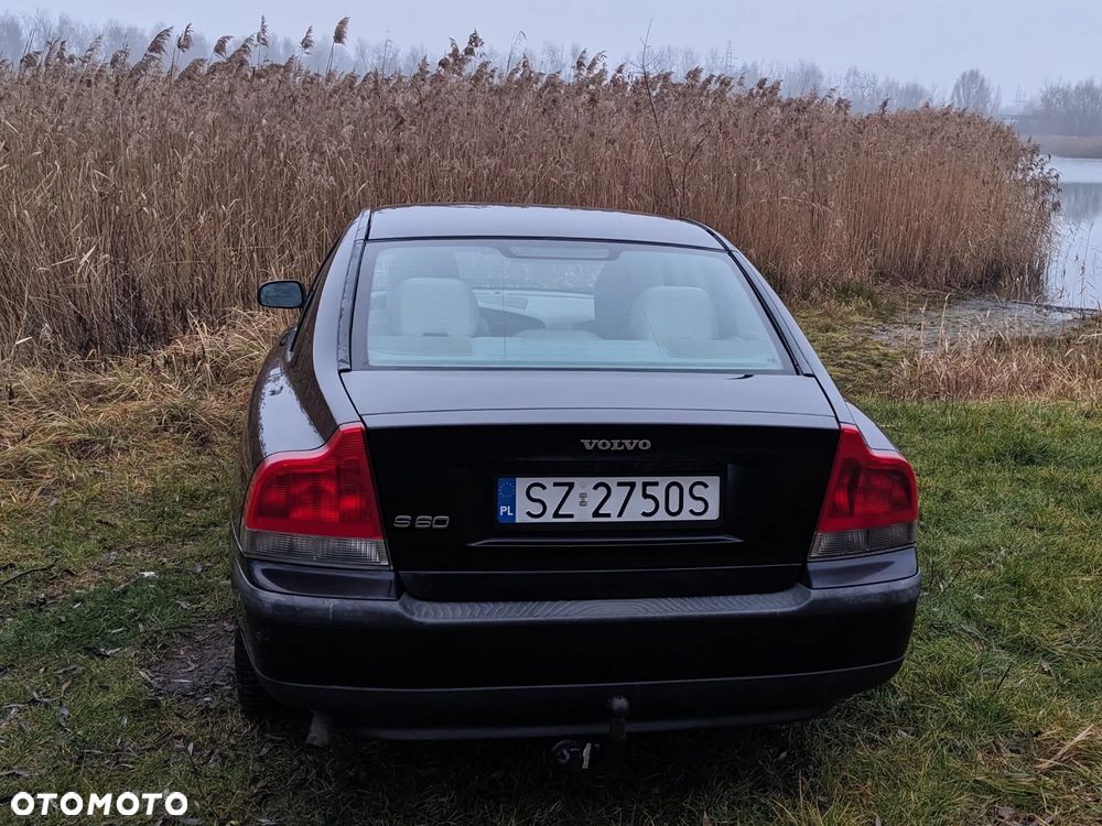 Volvo S60 2.4 - 6