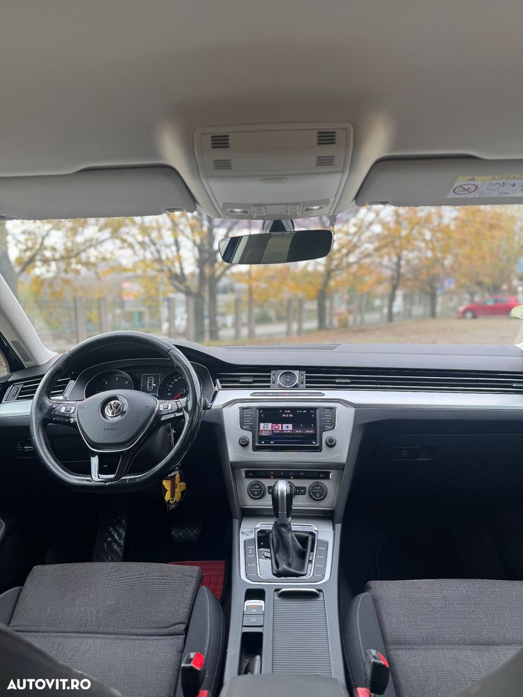 Volkswagen Passat - 17