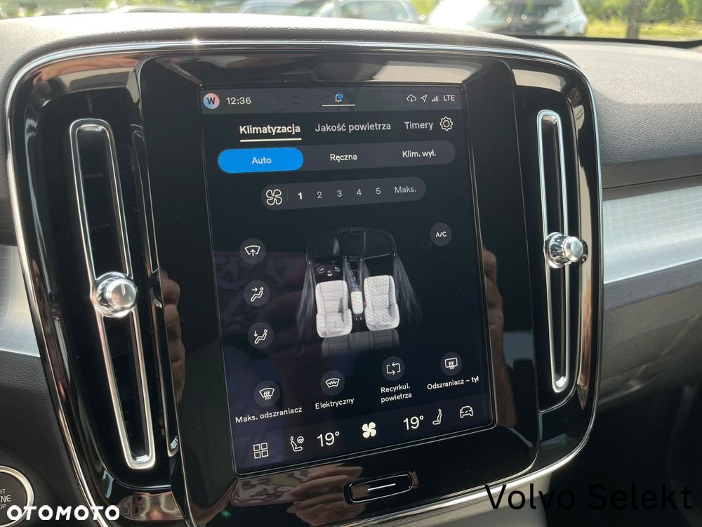 Volvo XC 40 B3 Plus Dark - 19