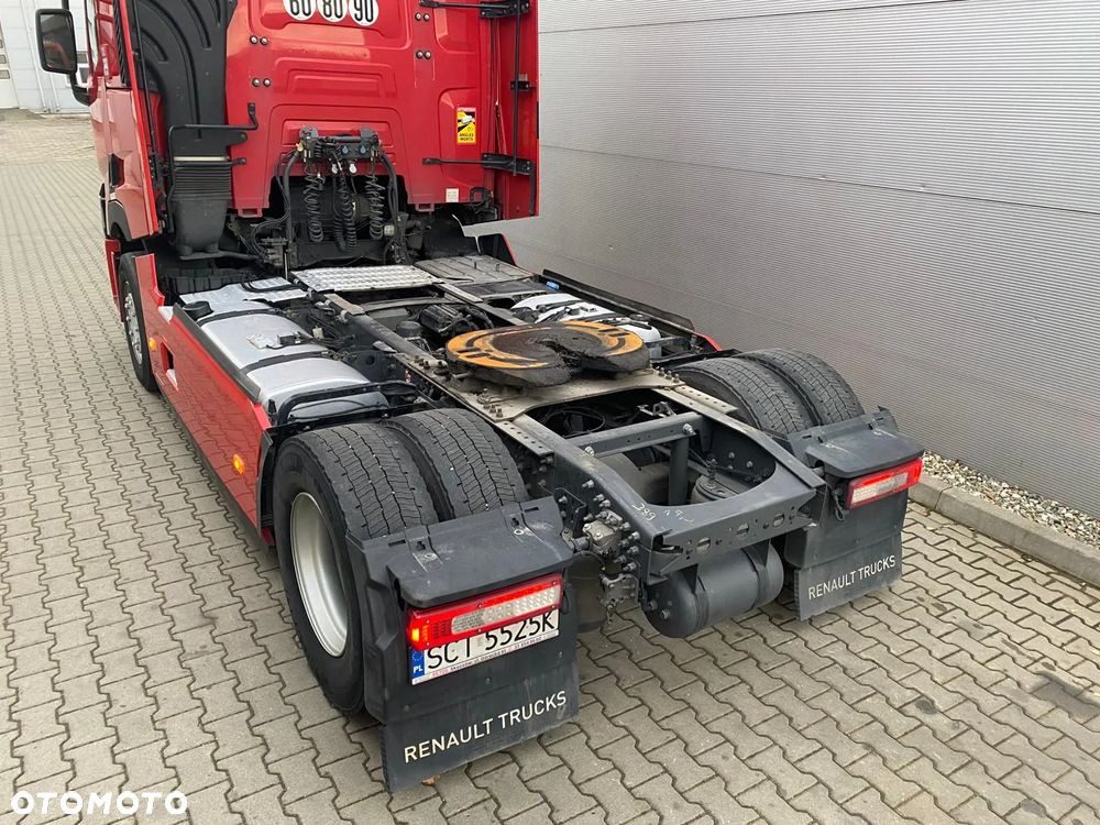 Renault T520 High Cab (Standard) - 18