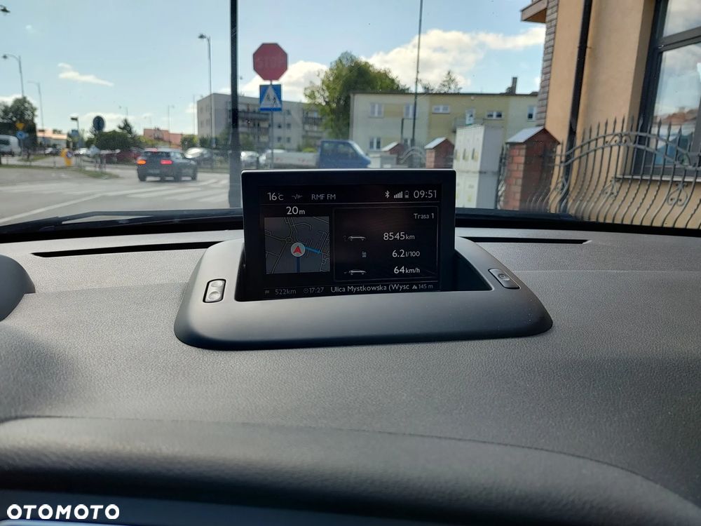 Peugeot 3008 Hybrid4 - 13