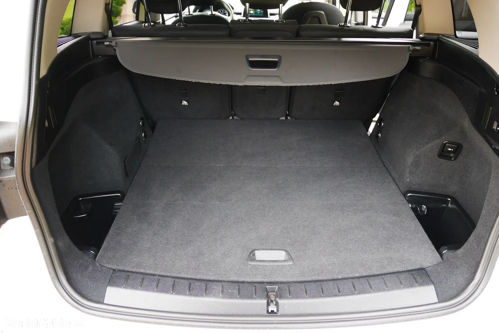 BMW Seria 2 218d Sport Line - 28