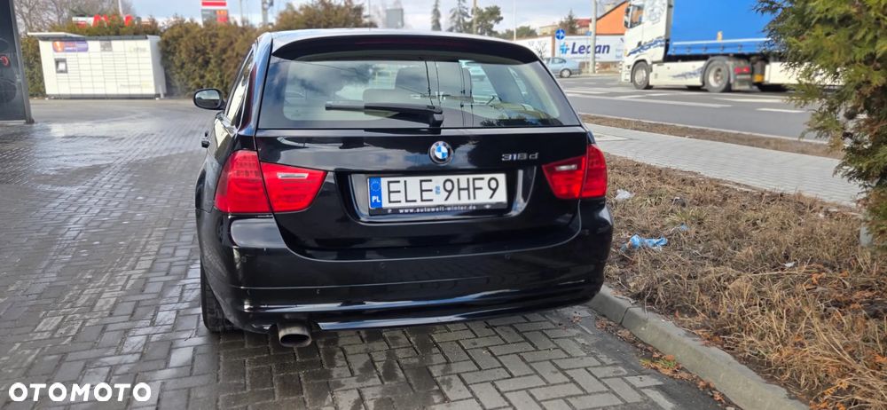 BMW Seria 3 318d DPF Edition Exclusive - 12