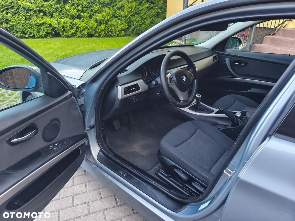 BMW Seria 3 - 12