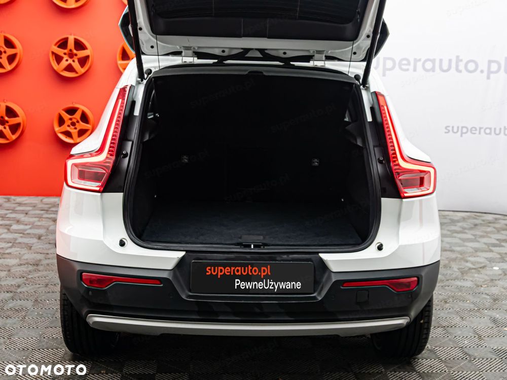 Volvo XC 40 T3 Momentum Pro - 29