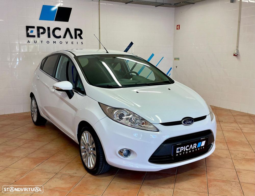 Ford Fiesta 1.4 Titanium Aut. - 4