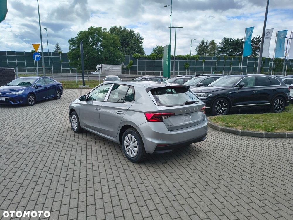 Skoda Fabia 1.0 Essence - 6