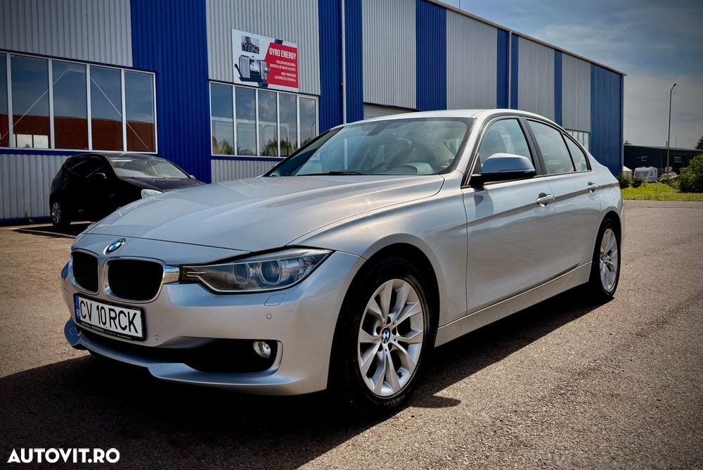 BMW Seria 3 320d xDrive Aut. - 2