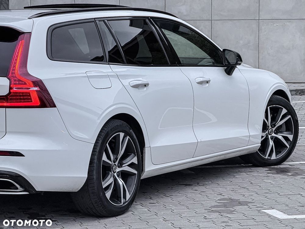 Volvo V60 T8 AWD Recharge Geartronic RDesign - 14