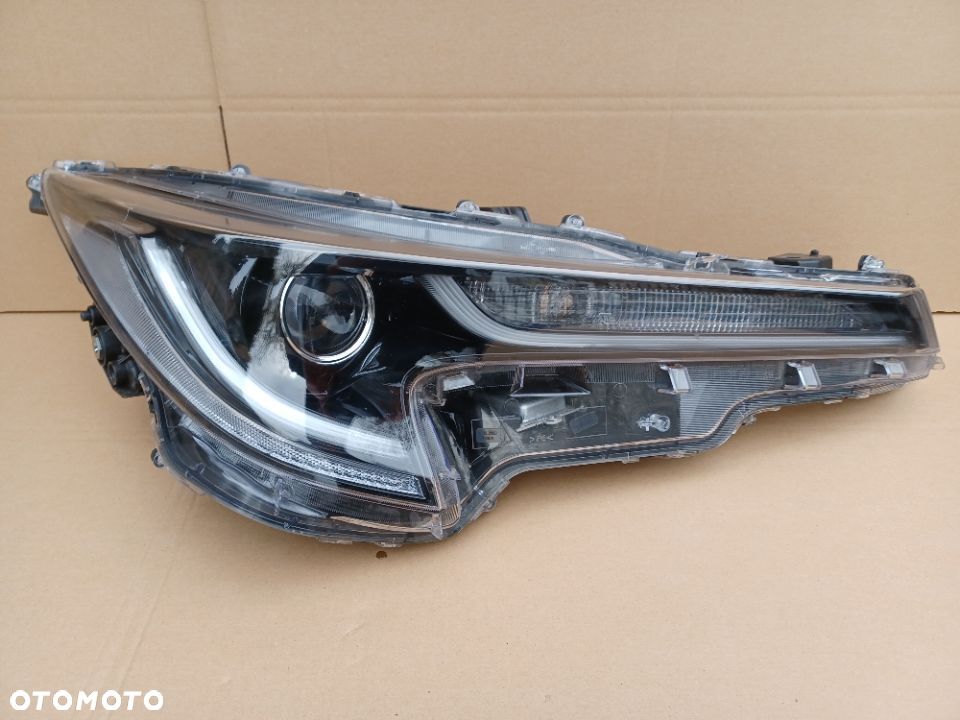 Full Led przedni prawy Toyota Corolla L21 E21 lampa 81110-02S70 - 1