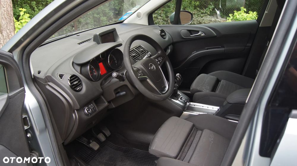 Opel Meriva - 12