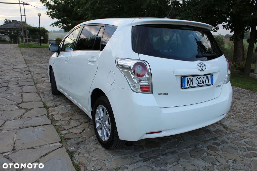 Toyota Verso 2.0 D-4D Edition - 10