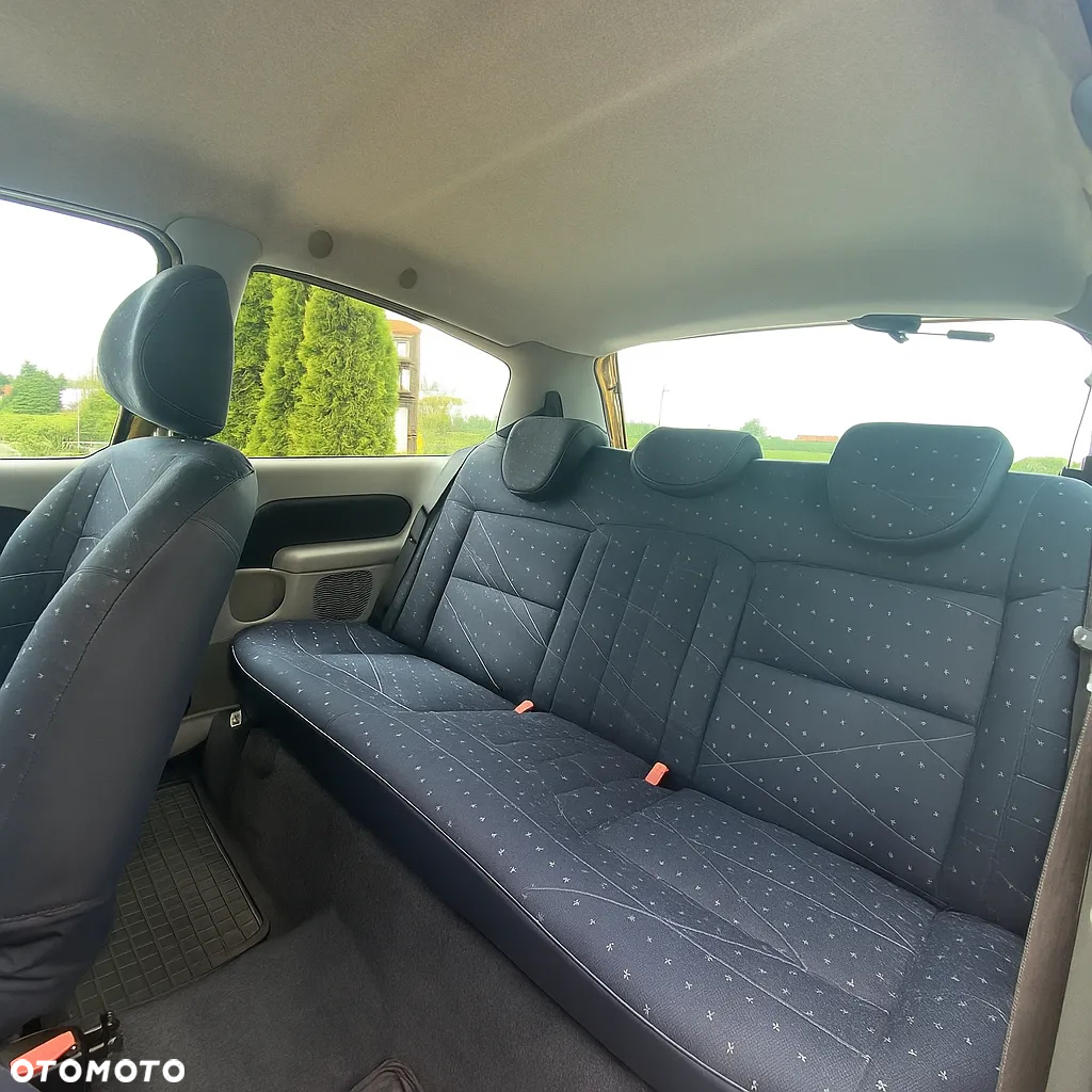 Renault Clio - 8