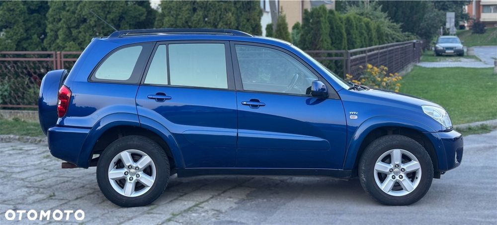 Toyota RAV4 - 4