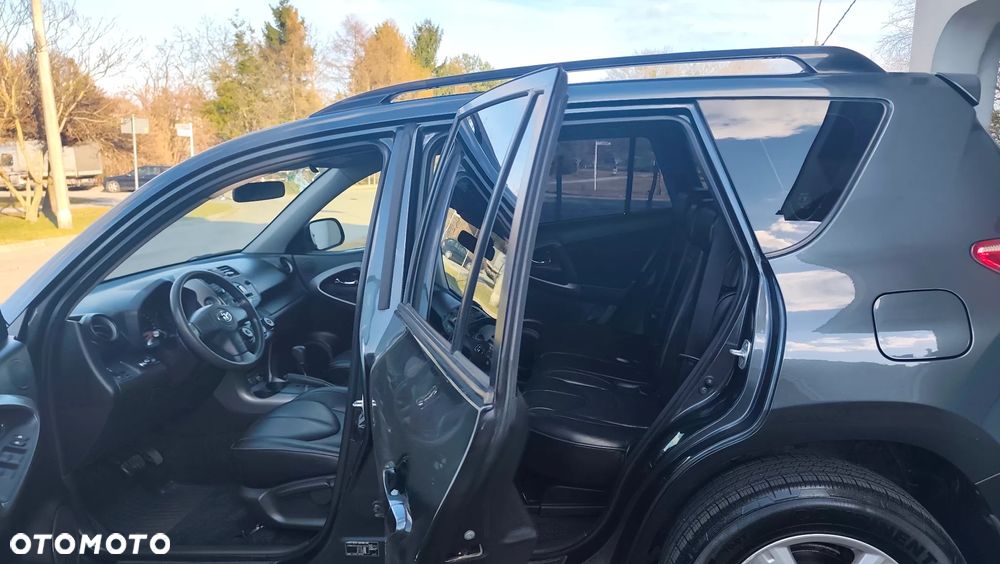 Toyota RAV4 2.0 4x4 Automatik Executive - 17