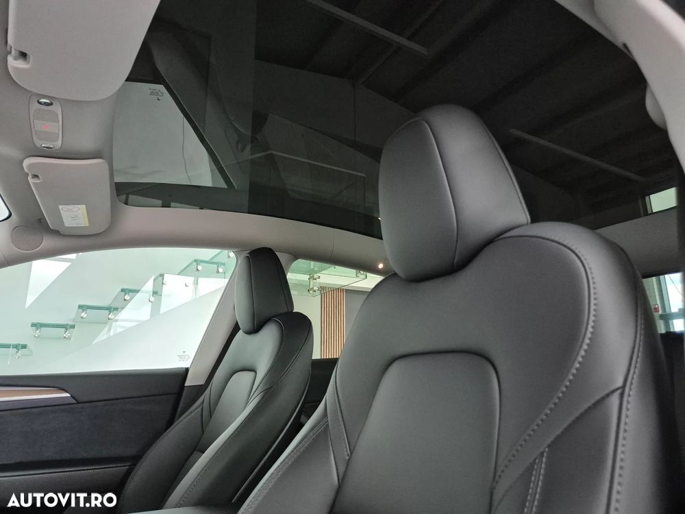 Tesla Model Y RWD - 16