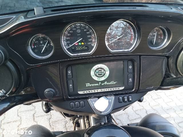 Harley-Davidson CVO Street Glide - 5