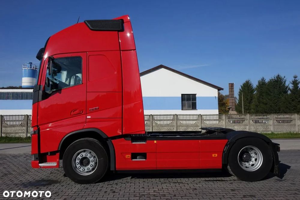 Volvo FH 500 GLOBETROTTER XL / STANDARD/ AUTOMAT / EURO 6 / KLIMATYZACJA POSTOJOWA/ 2 ZBIORNIKI PALIWA - 8