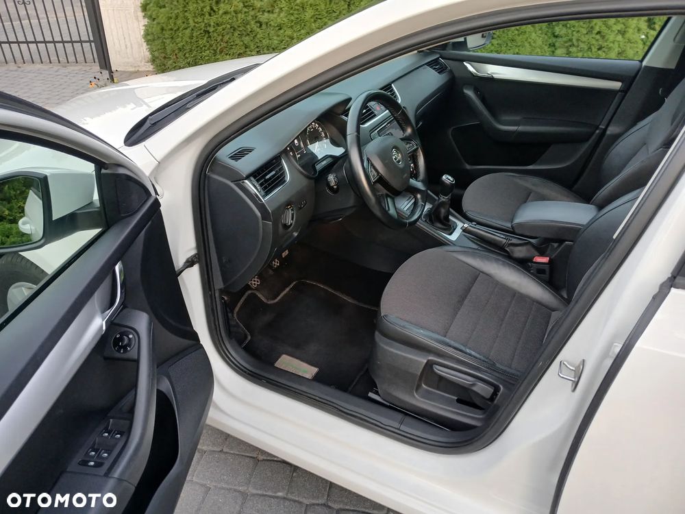 Skoda Octavia 2.0 TDI Sport Edition - 29