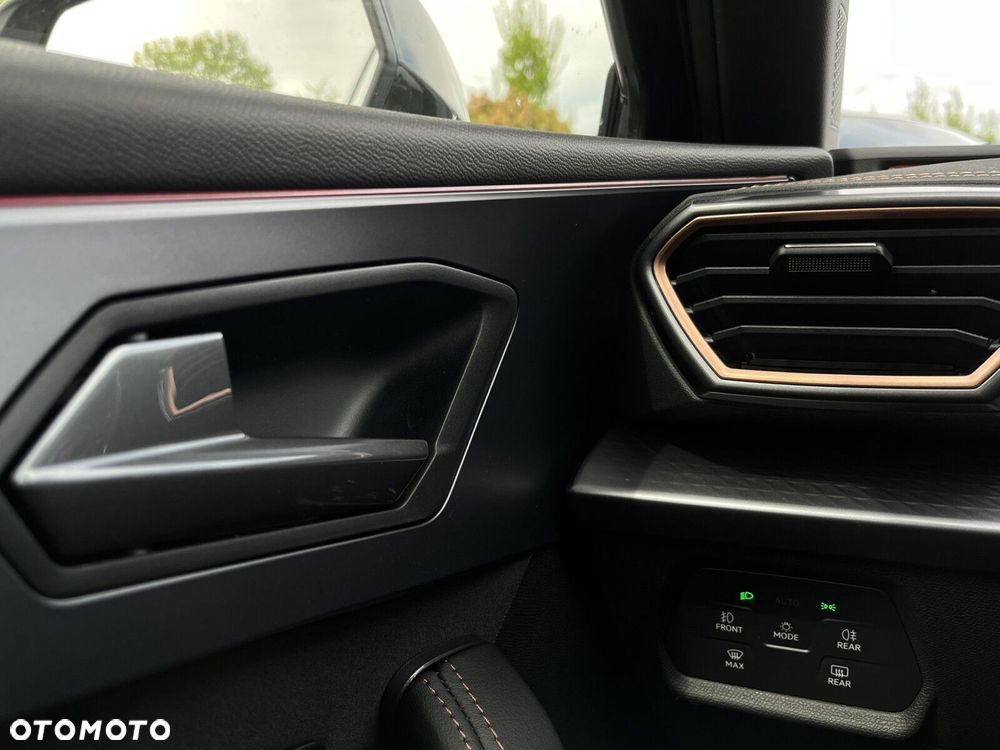 Cupra Leon 1.5 eTSI DSG - 38