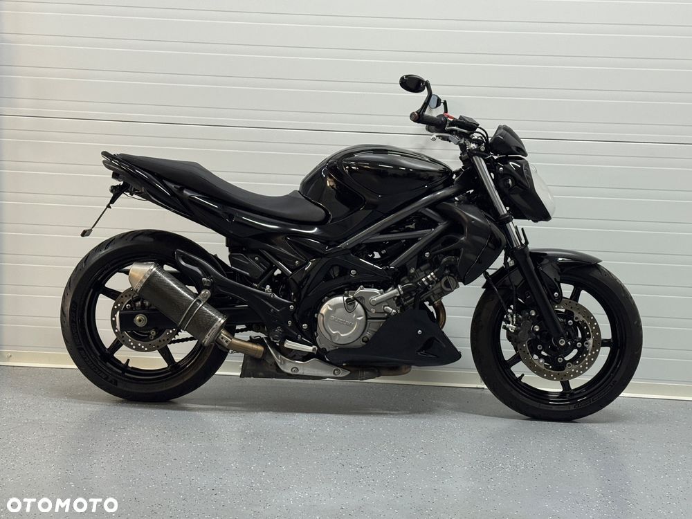 Suzuki Gladius - 2